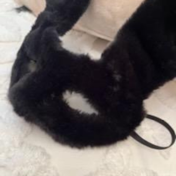 Bunny mask - Picture 1 of 2